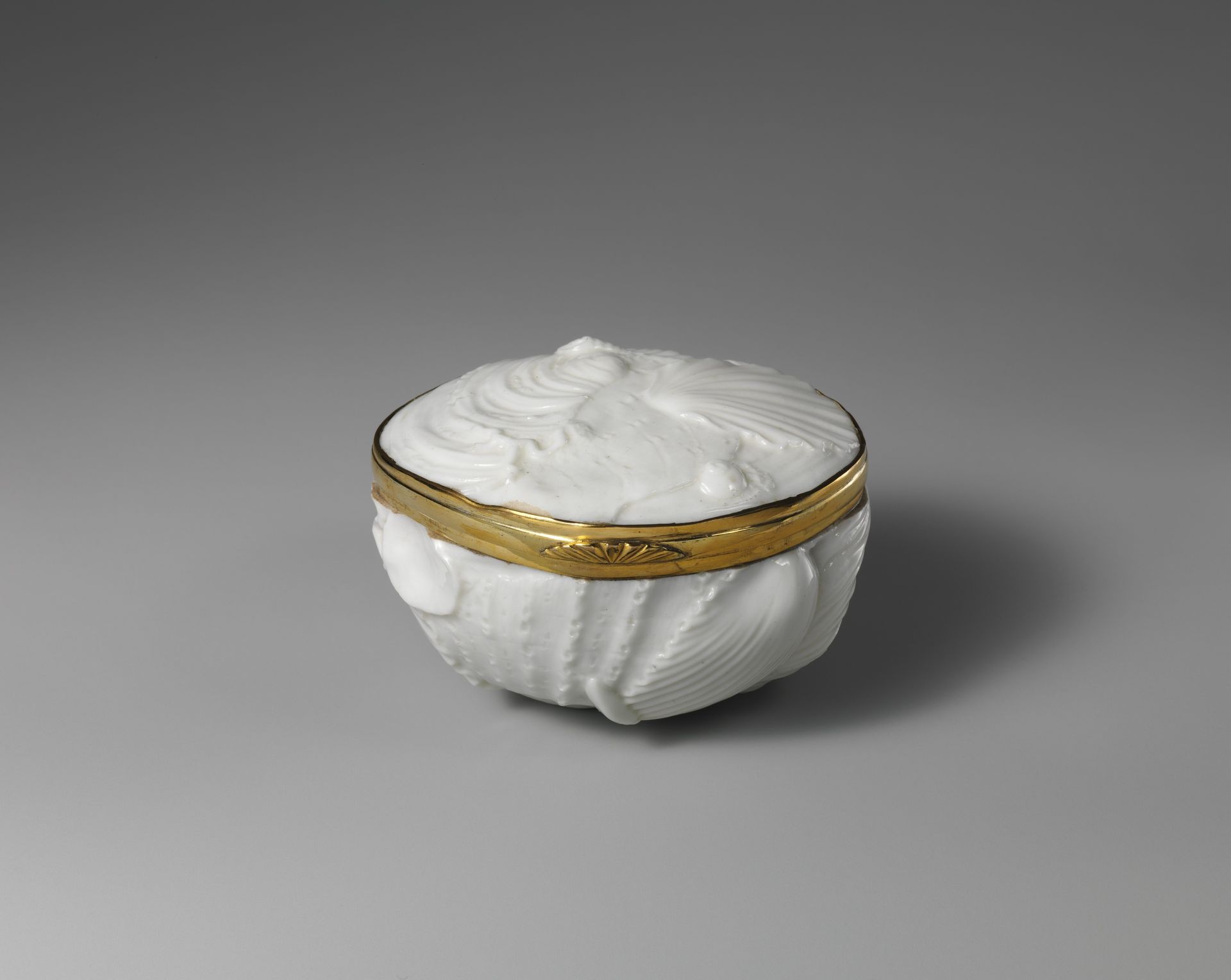 Snuffbox by Capodimonte Porcelain Manufactory