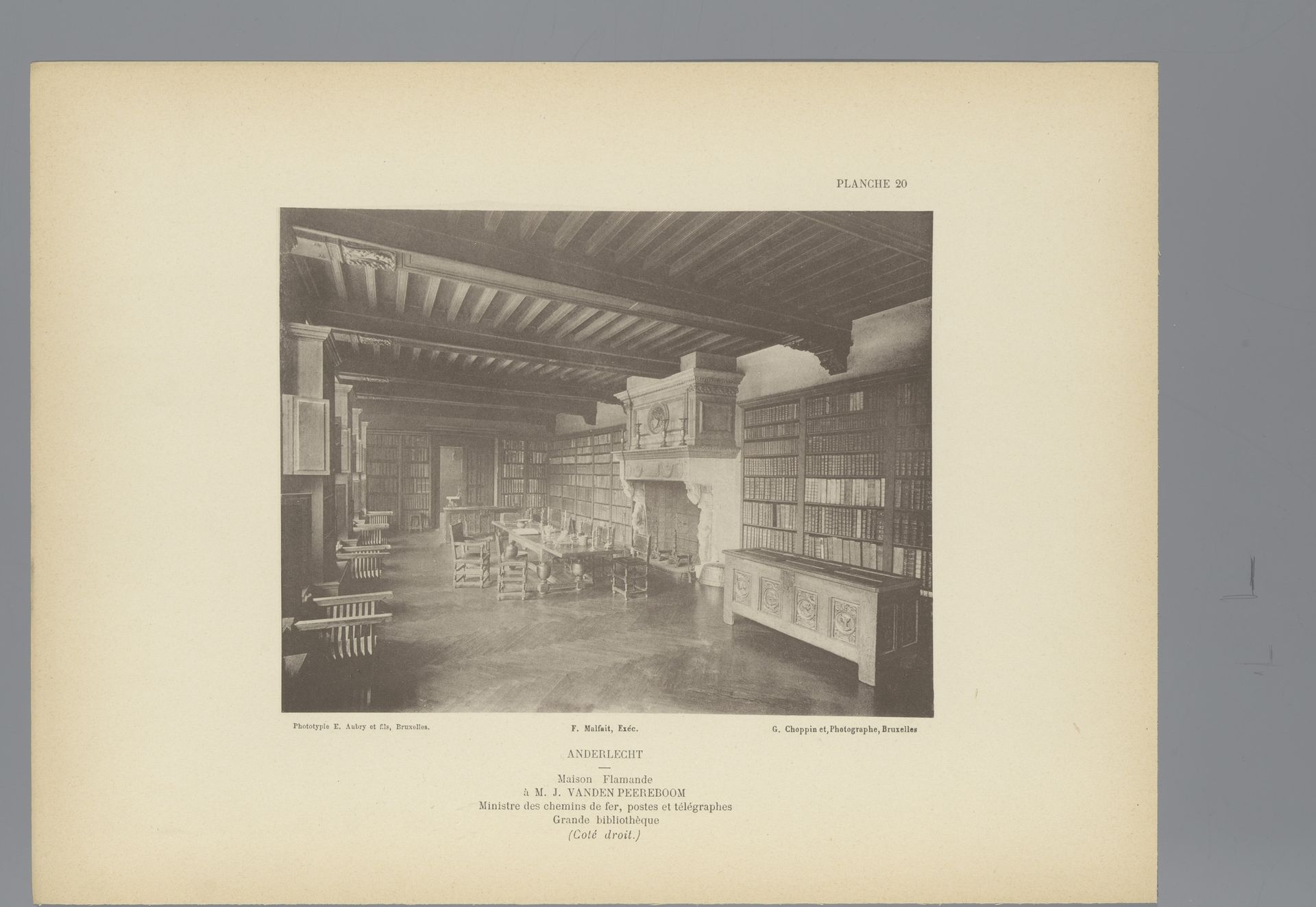 Gezicht op de bibliotheek in het huis van J. vanden Peereboom in Anderlecht, België by G. Choppinet