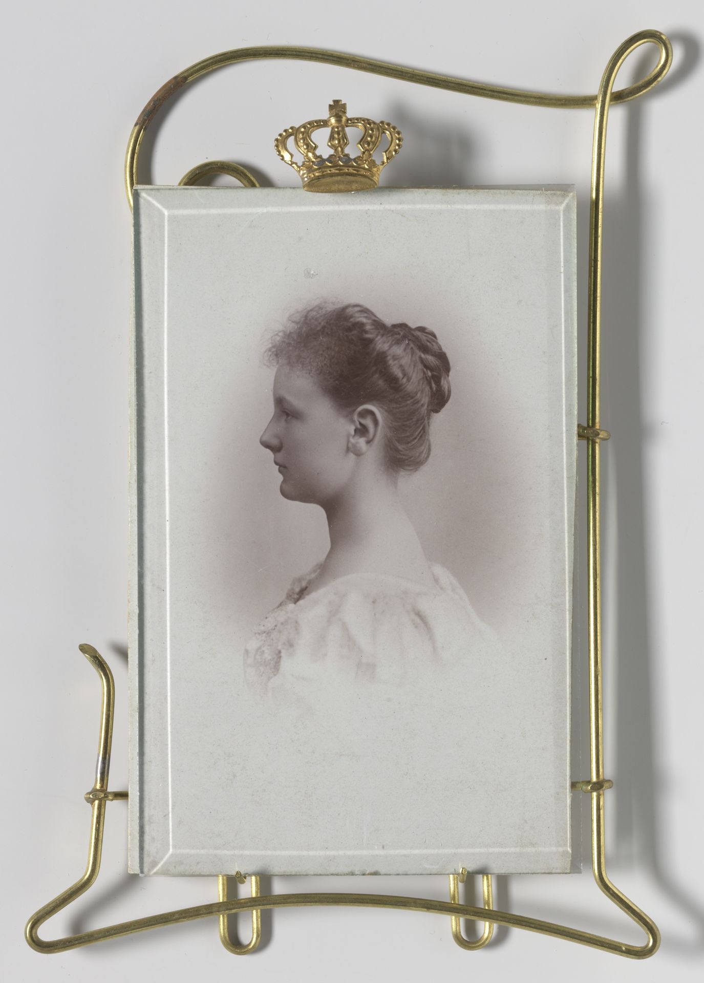 Portret van koningin Wilhelmina by Adolphe Zimmermans