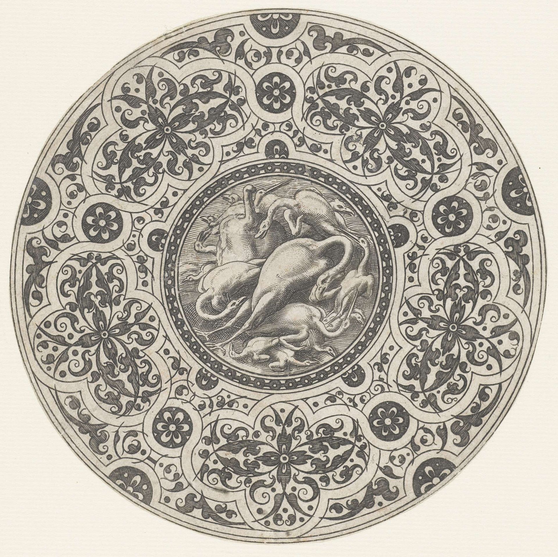 Schaal met gevogelte en moresken by Anonymous