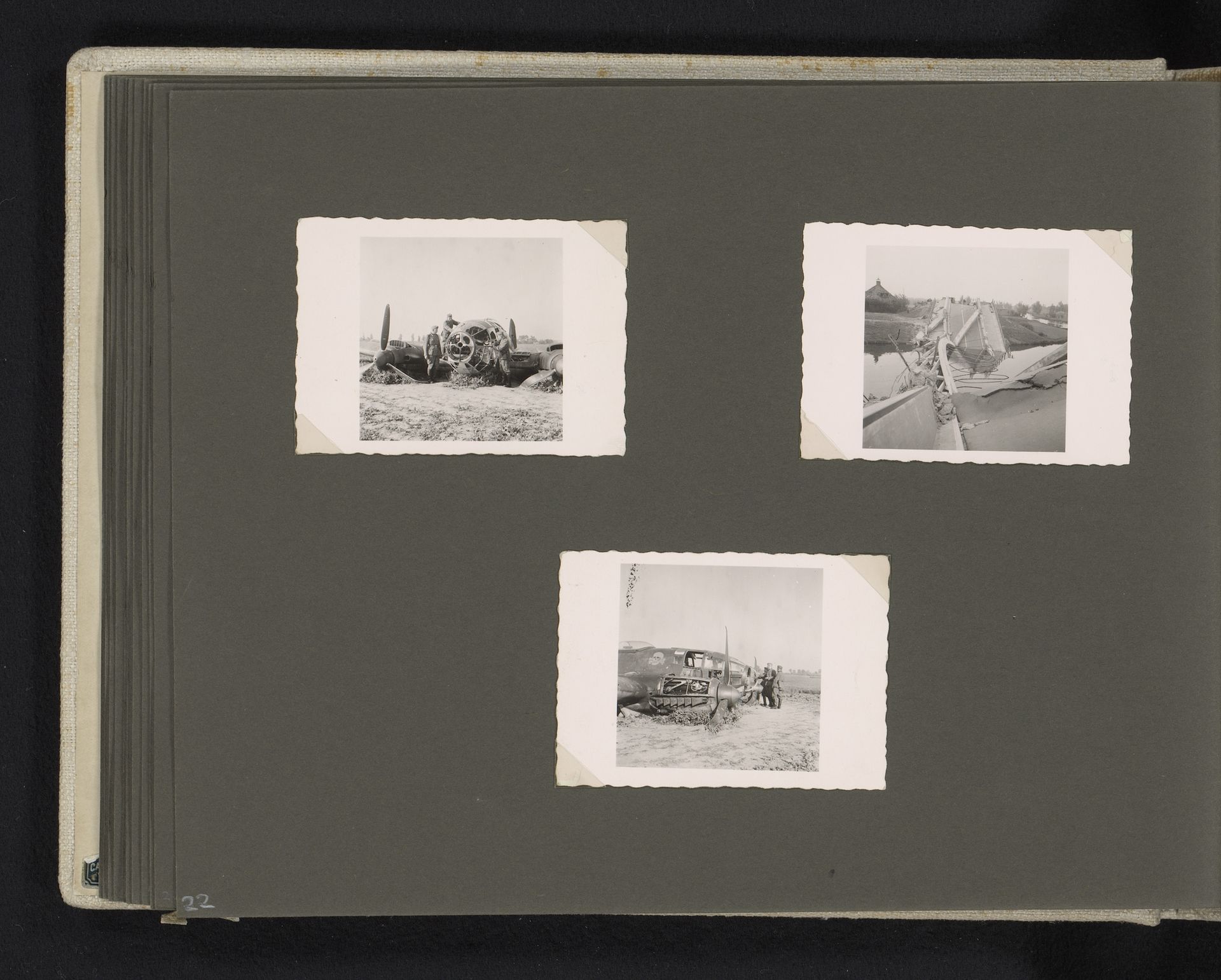 Oorlogsschade, mei 1940 by Anonymous