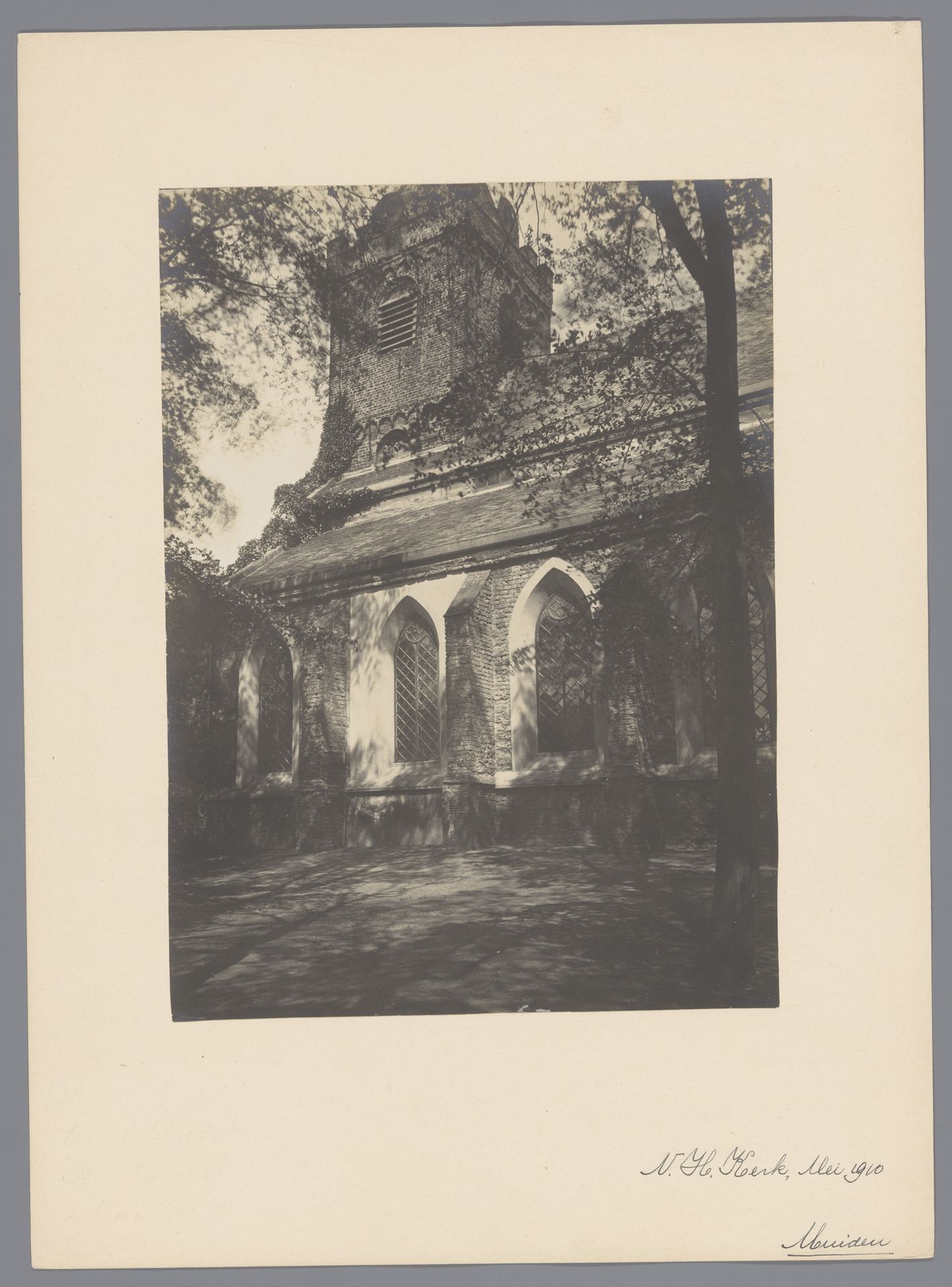 Grote Kerk te Muiden by anoniem (Monumentenzorg)