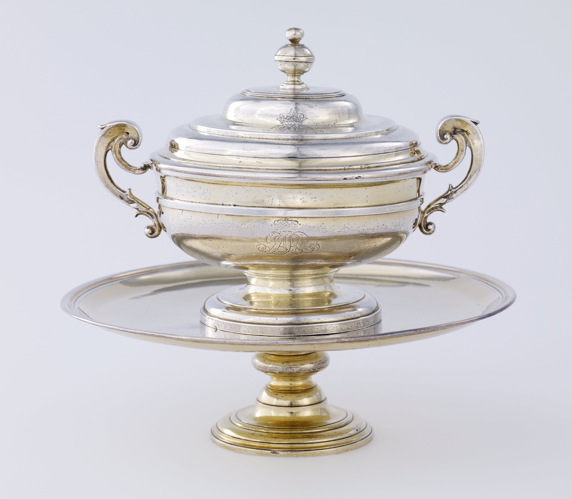 Covered bowl with salver by James Fraillon