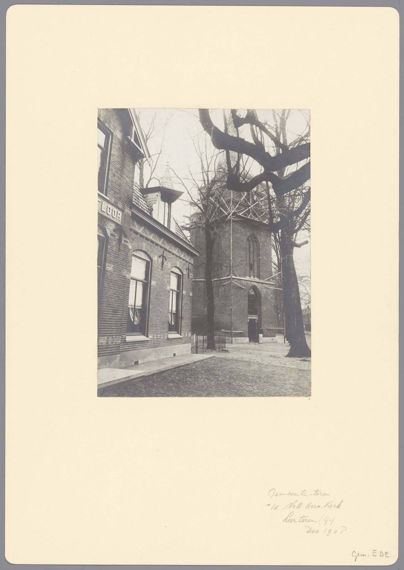 Toren van de Oude Kerk te Lunteren by anoniem (Monumentenzorg)
