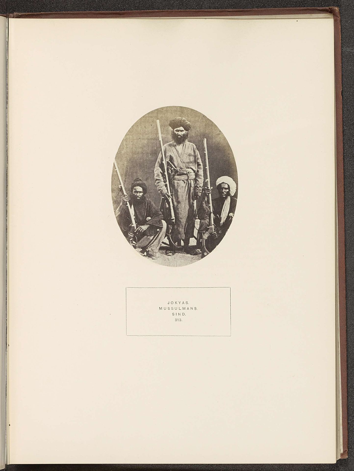 Portret van drie onbekende politiemannen uit Sindh by Henry Charles Baskerville Tanner