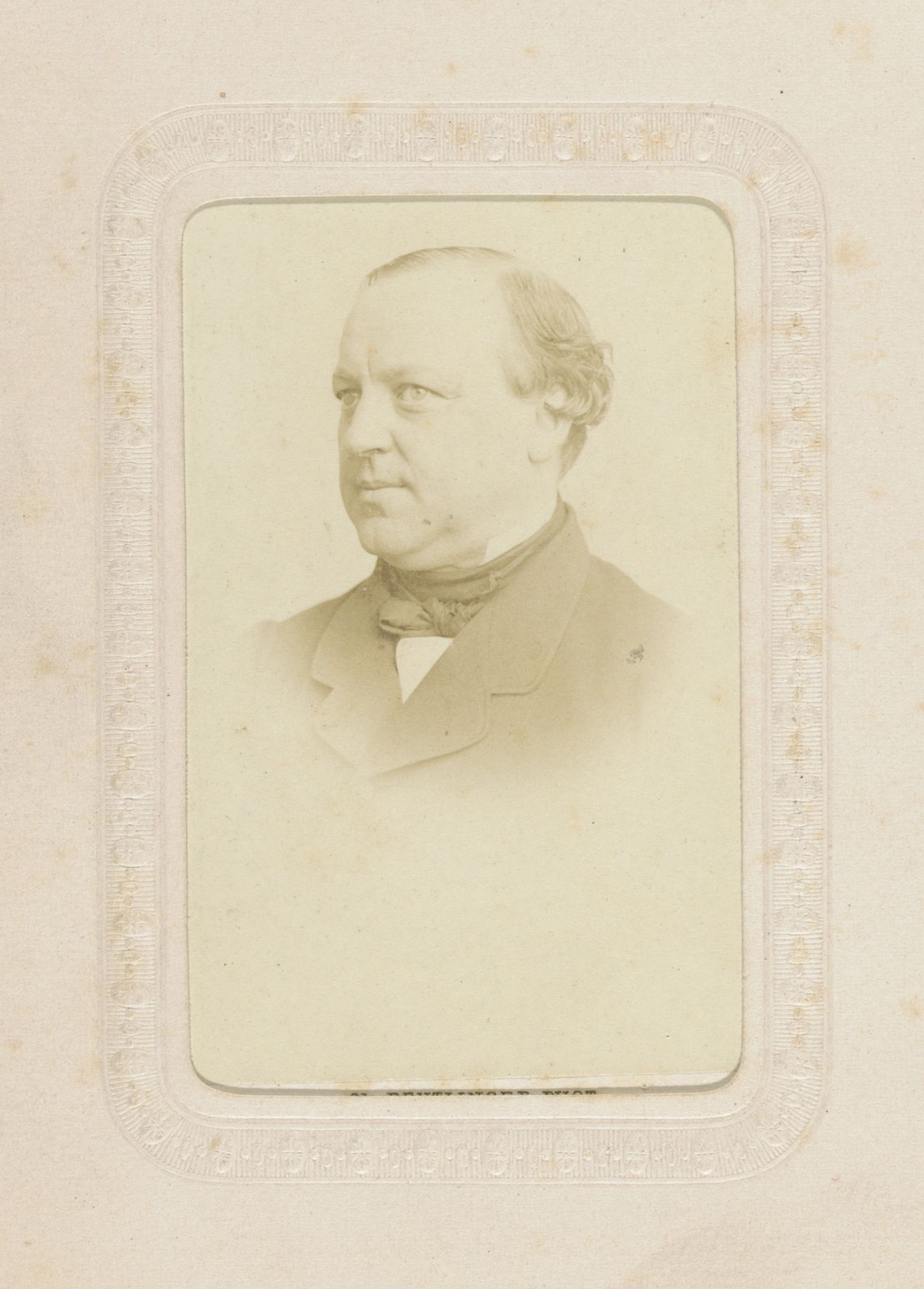 Portret van een man by Charles Reutlinger