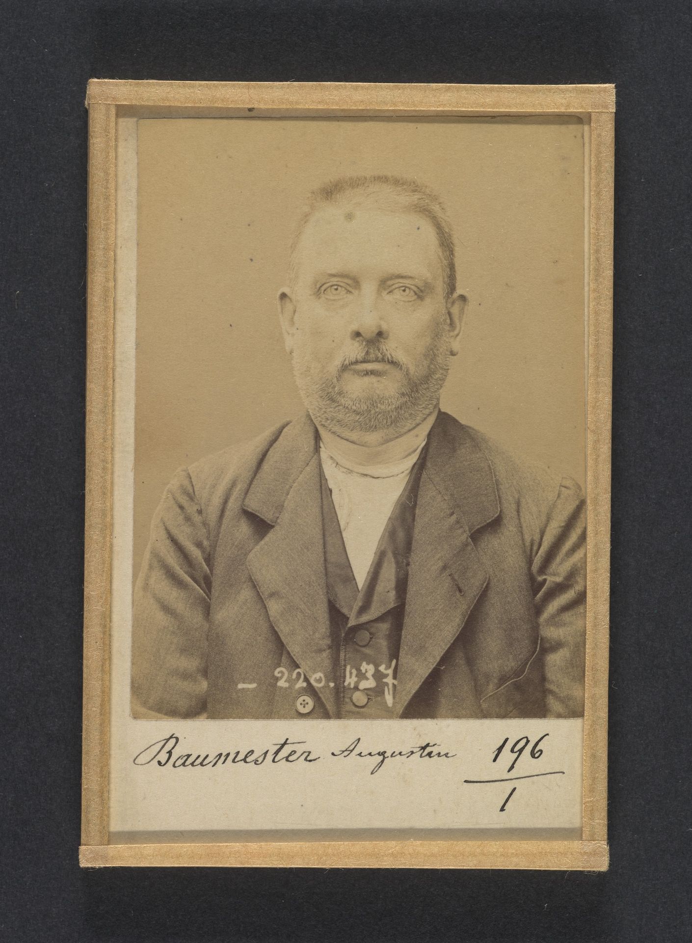 Baumester. Augustin, Etienne. 49 ans, né le 16/1/45 à Paris VIe. Décorateur. Anarchiste. 2/7/94. by Alphonse Bertillon
