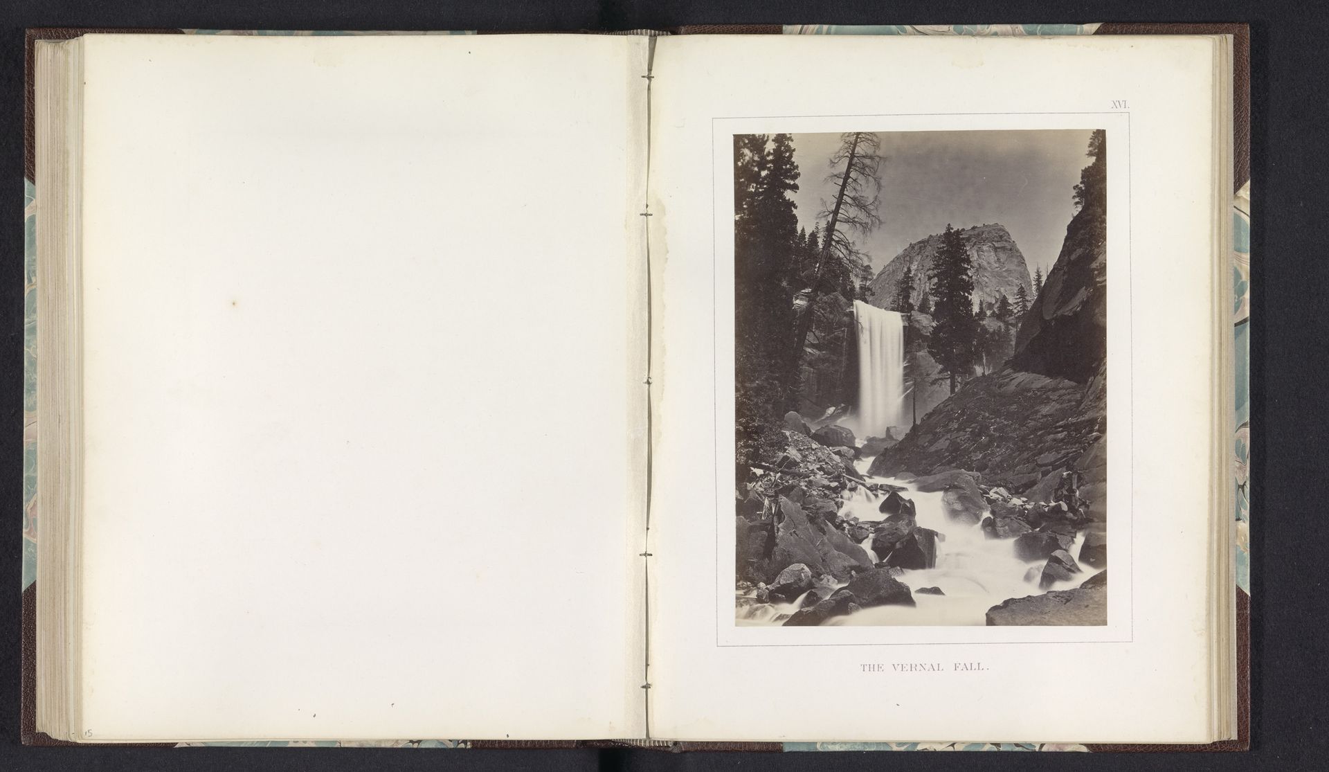 Gezicht op de Vernalwaterval in de Yosemite Valley by Carleton E. Watkins