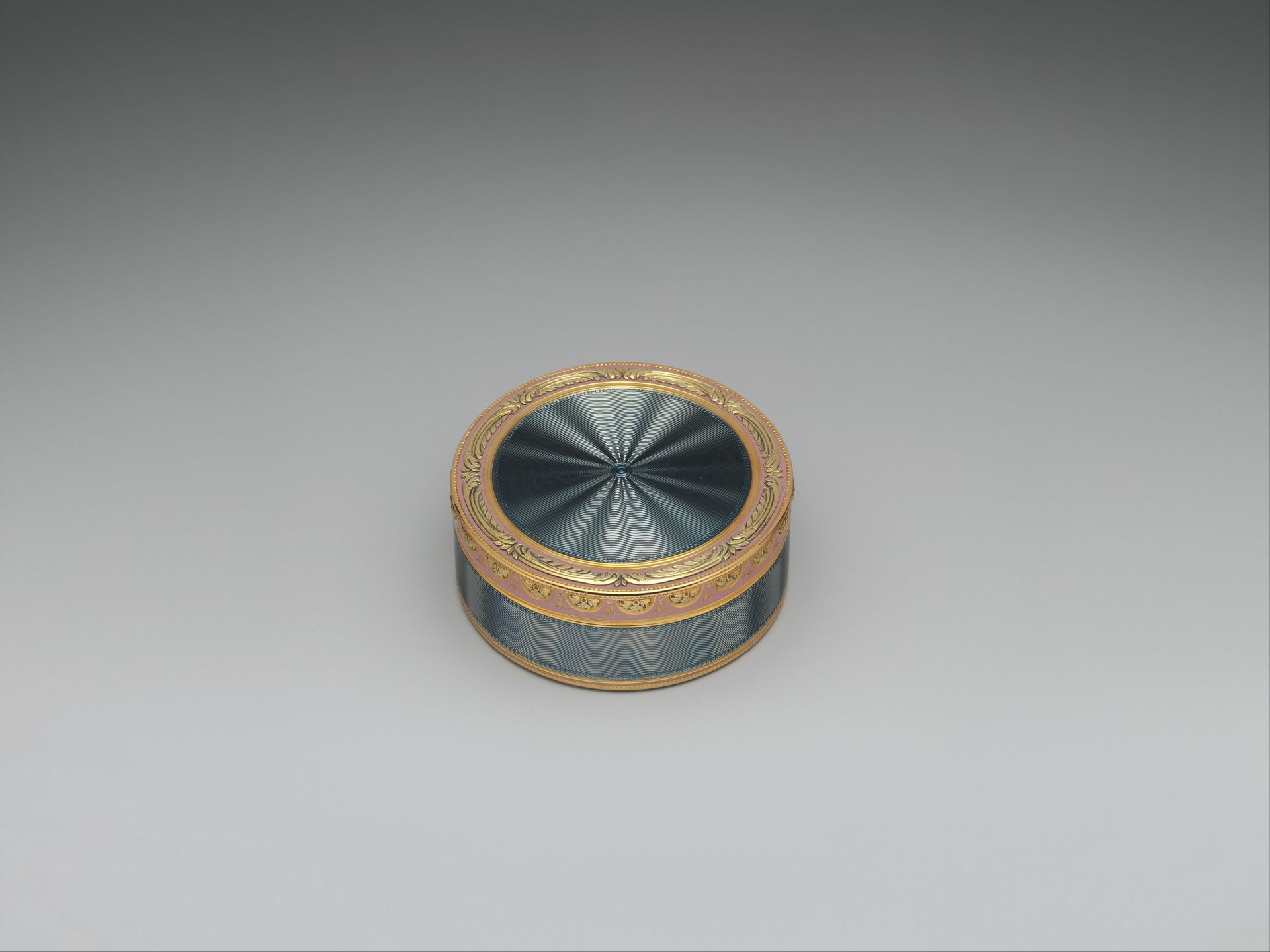 Snuffbox by Charles Le Bastier
