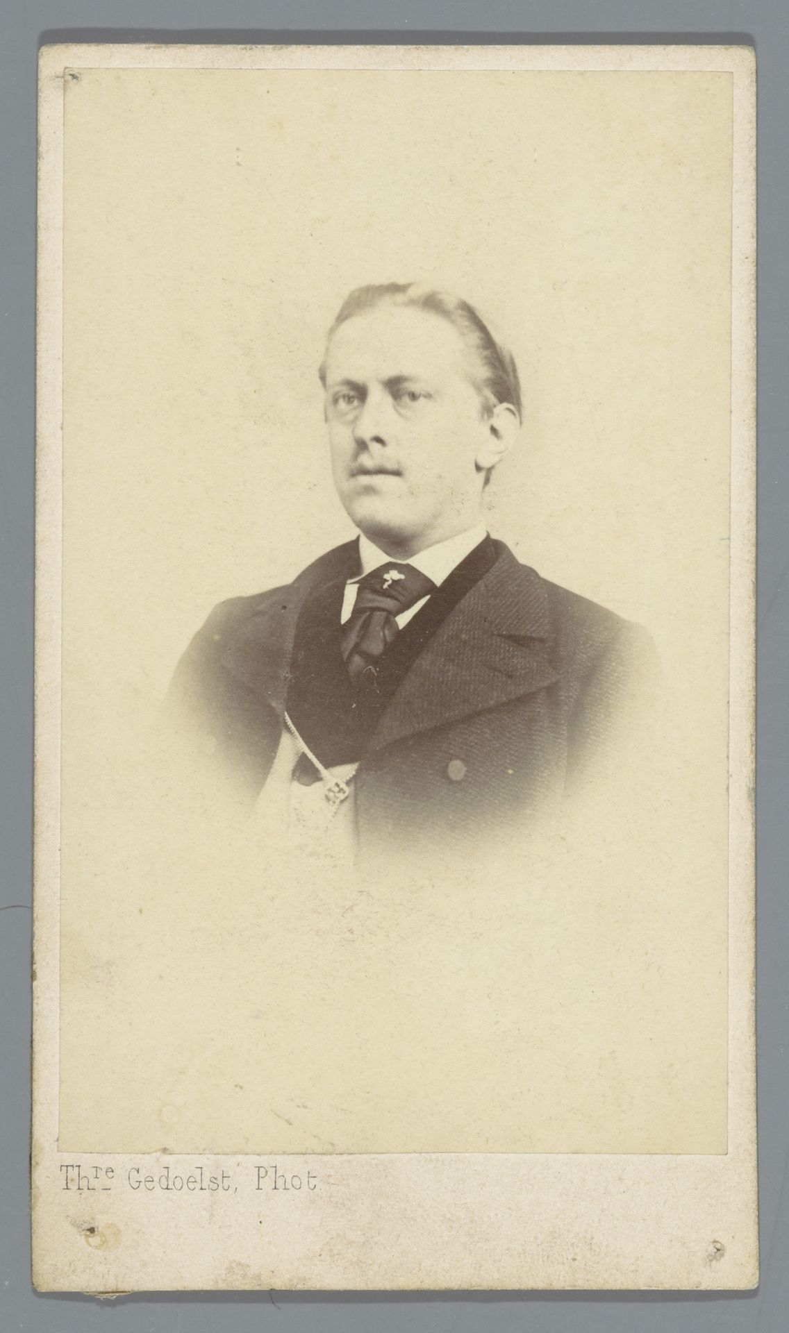 Portret van een onbekende man by Théodore Gedoelst