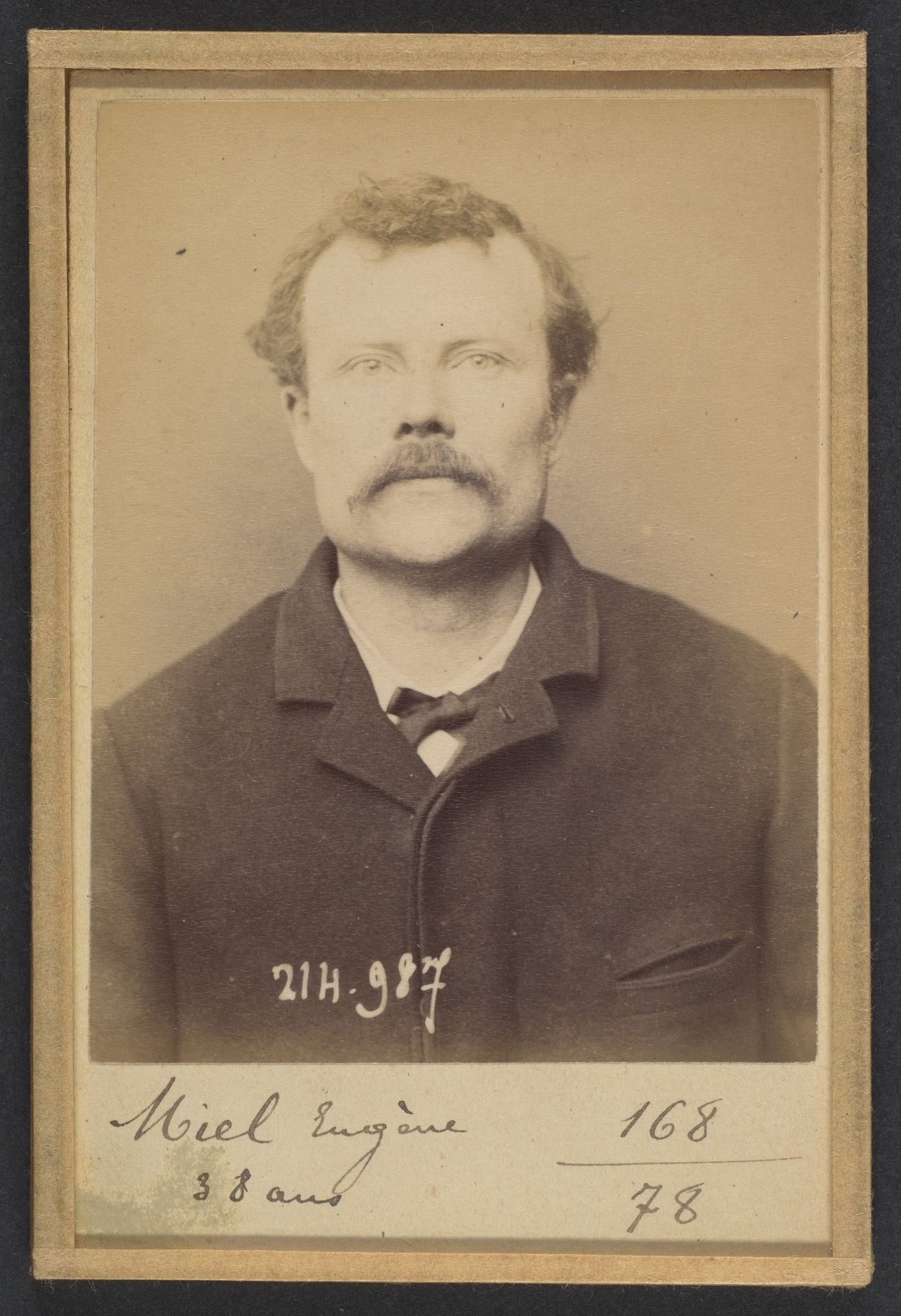 Miel. Eugène, Paul, Léon. 38 ans, né à Creil (Oise). Estampeur. Anarchiste. 2/3/94. by Alphonse Bertillon