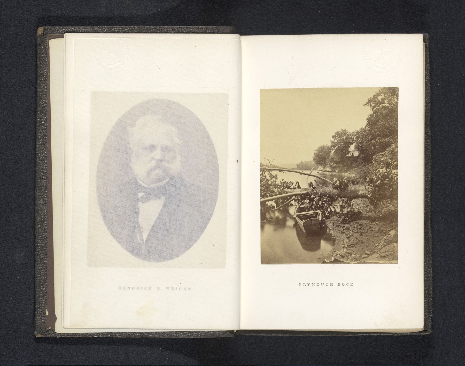 Gezicht op Plymouth Rock by William H. Schurch