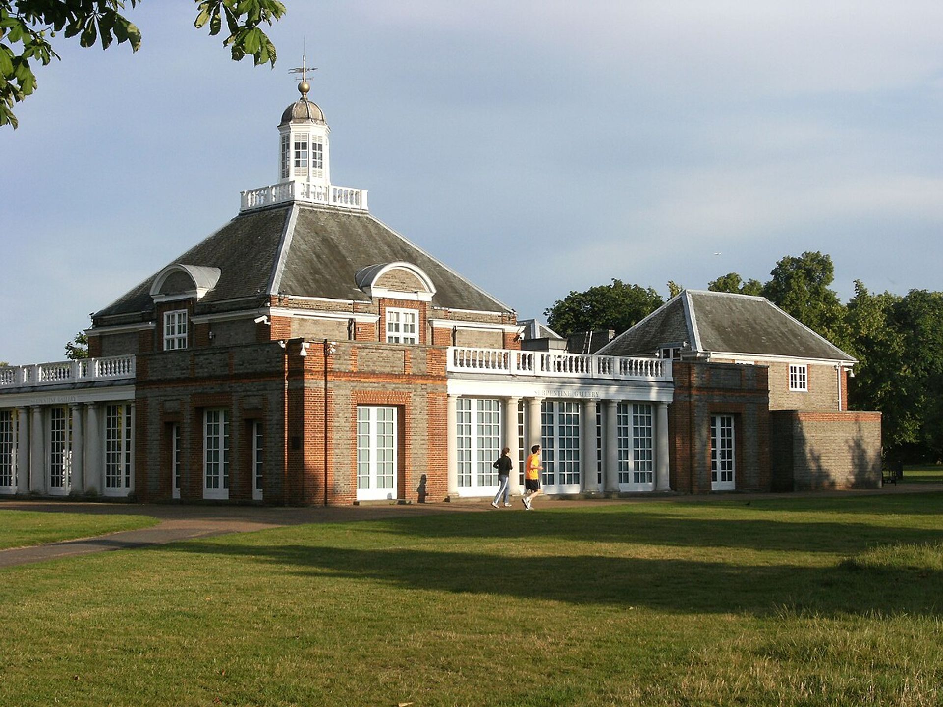 Serpentine South